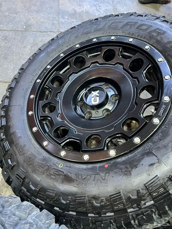 جنوط اكس دي 6 مسمار اصلي فرد f150 مع كفرات حجري مقاس 18 21