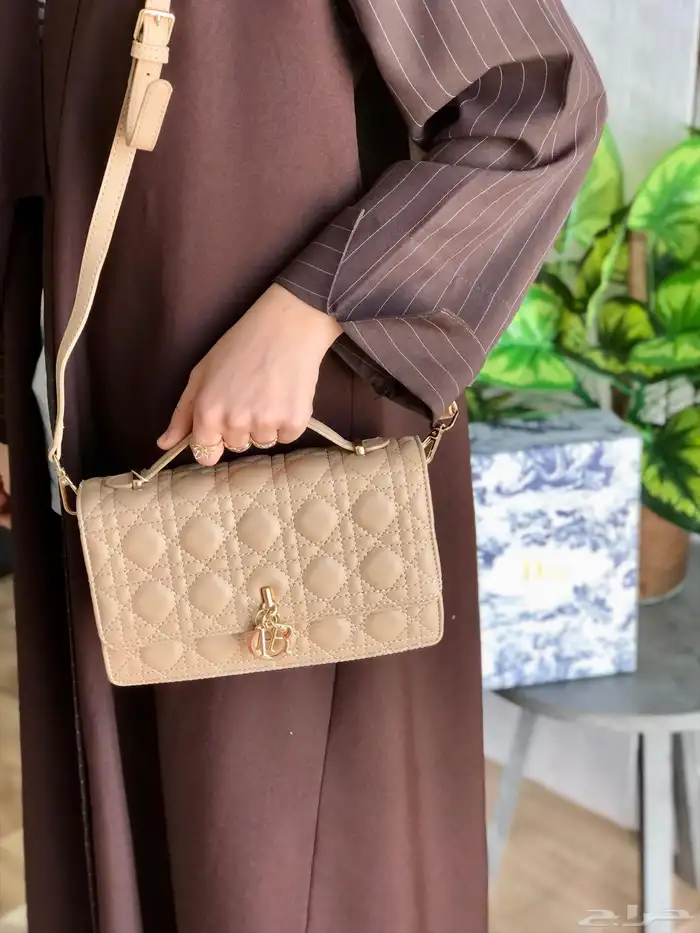 شنط درجه أولى مستركواليتي مع الملحقات سعروجوده 20