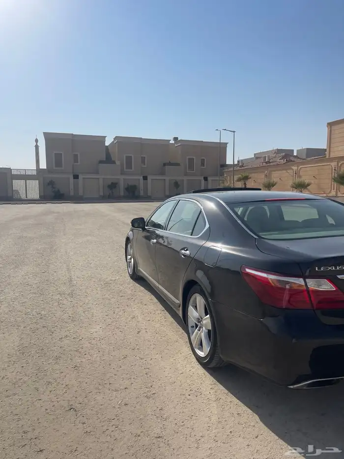 لكزس سعودي لاراج 3