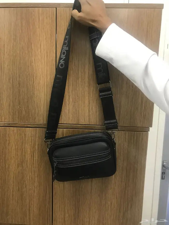 شنطة ميلانو رجالية جديدة- سعرها 400 ريال للبيع 200 ريال 4