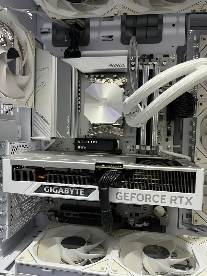 كرت شاشه 4070 super 2