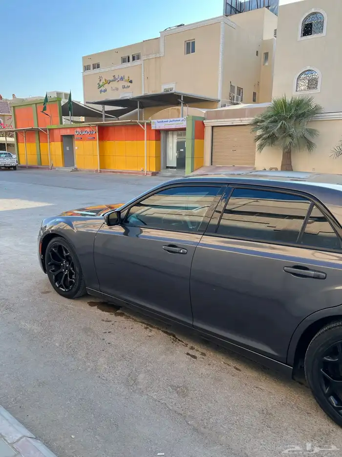 كرايسلر 300s V8 4