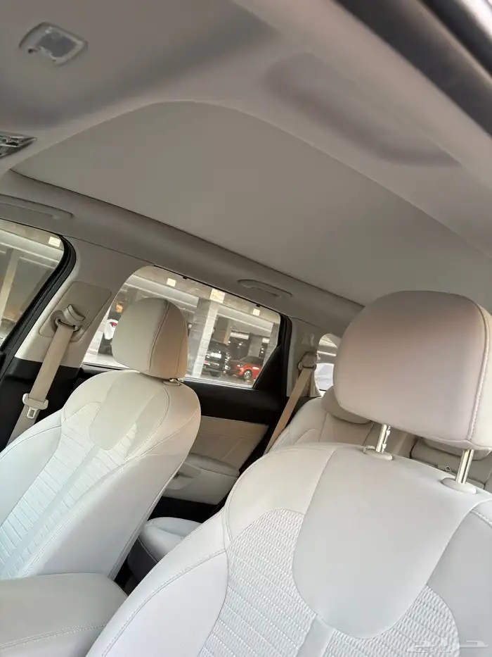 كيا سورنتو 2023 10