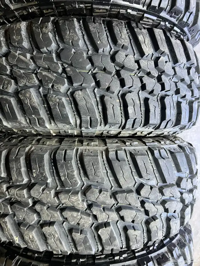 جنوط اكس دي 6 مسمار اصلي فرد f150 مع كفرات حجري مقاس 18 4