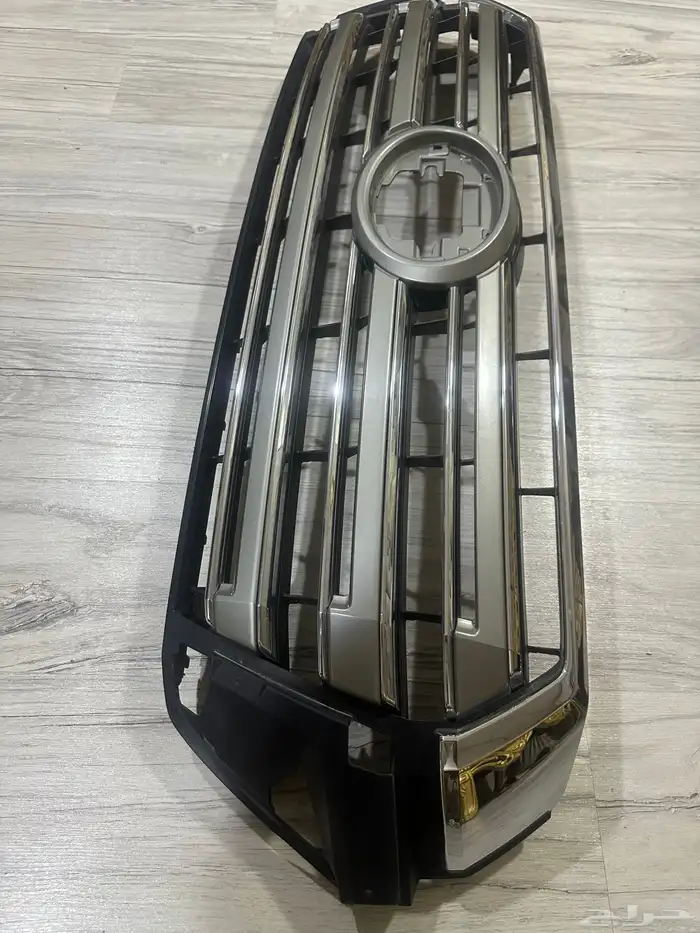 شبك لاندكروزر أصلي   موديل 2016 5