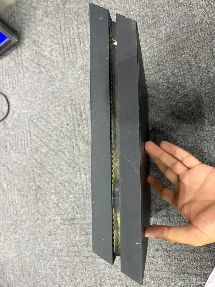 سوني 4 للبيع جديد امريكي نادر على السوم 4