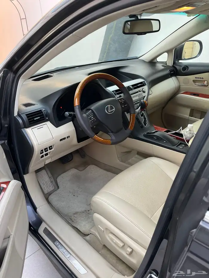 لكزيس ار اكس 350 1