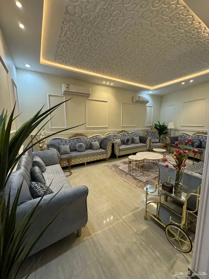 فلة للبيع زاوية درج داخلي   شقة مستقلة 1