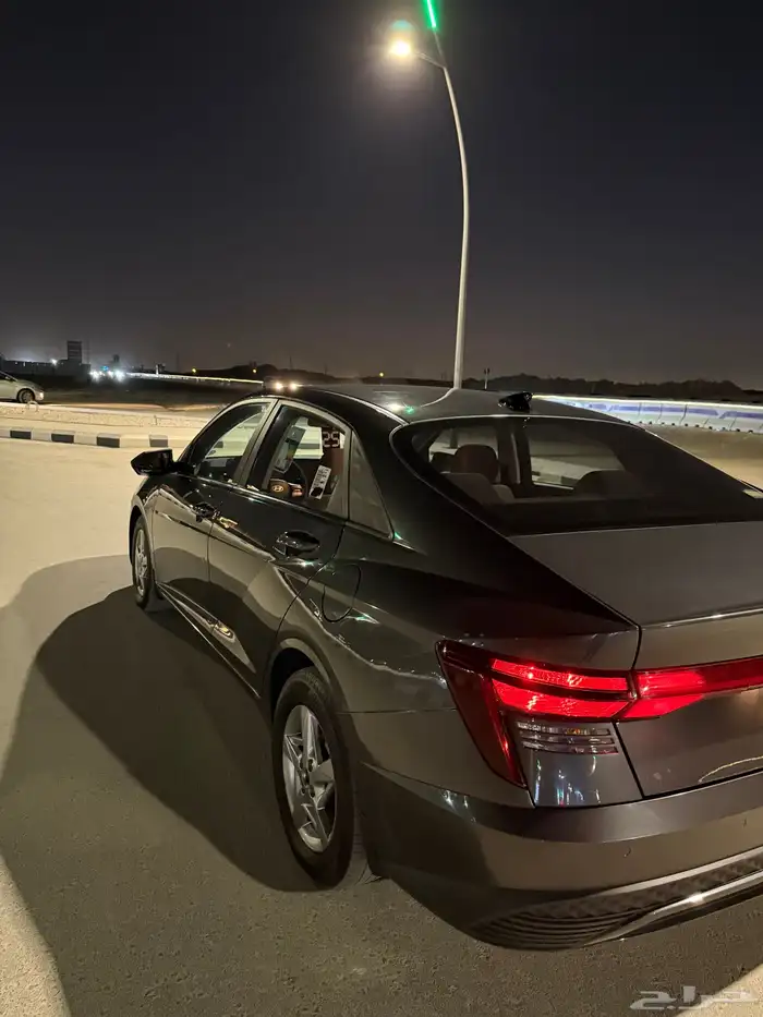 اكسنت 2025 لون رمادي 74