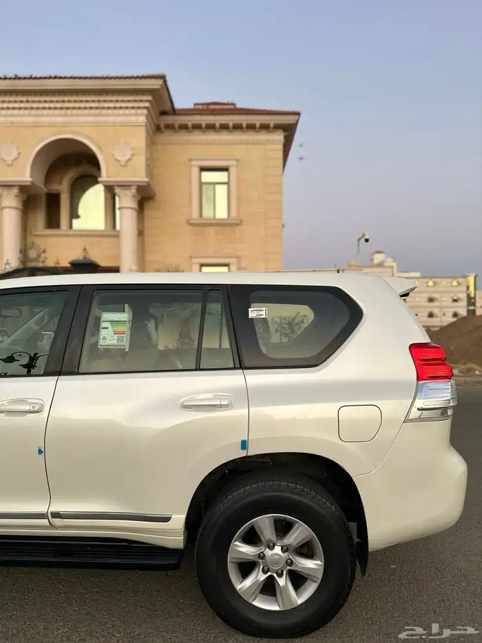 جيب برادو تويوتا 2011 TXL مخزن بدي ومحركات وكالة 9