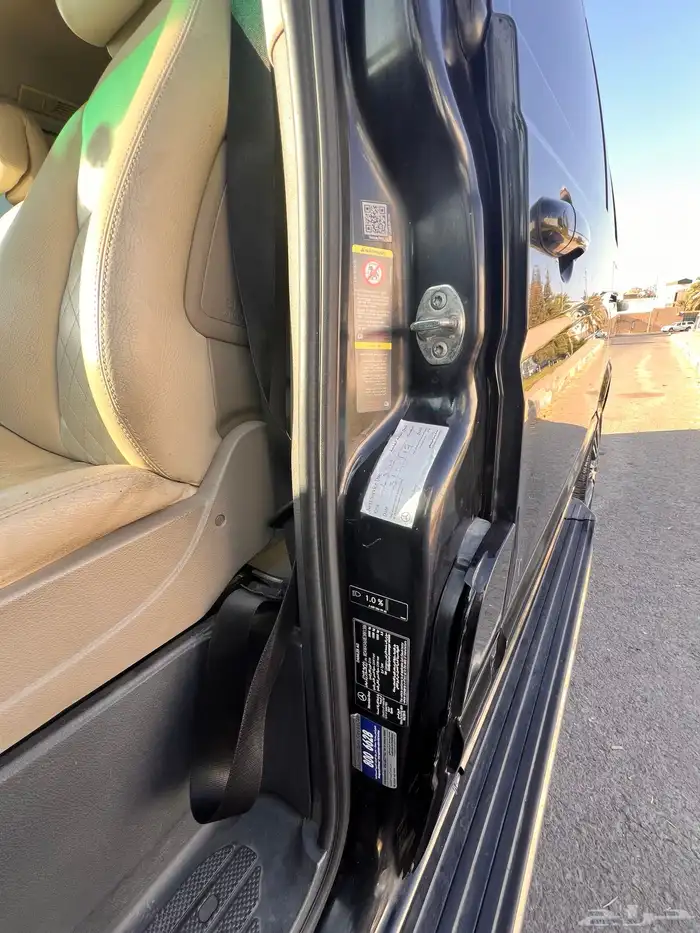 باص مرسيدس فان بنزين 2014 12