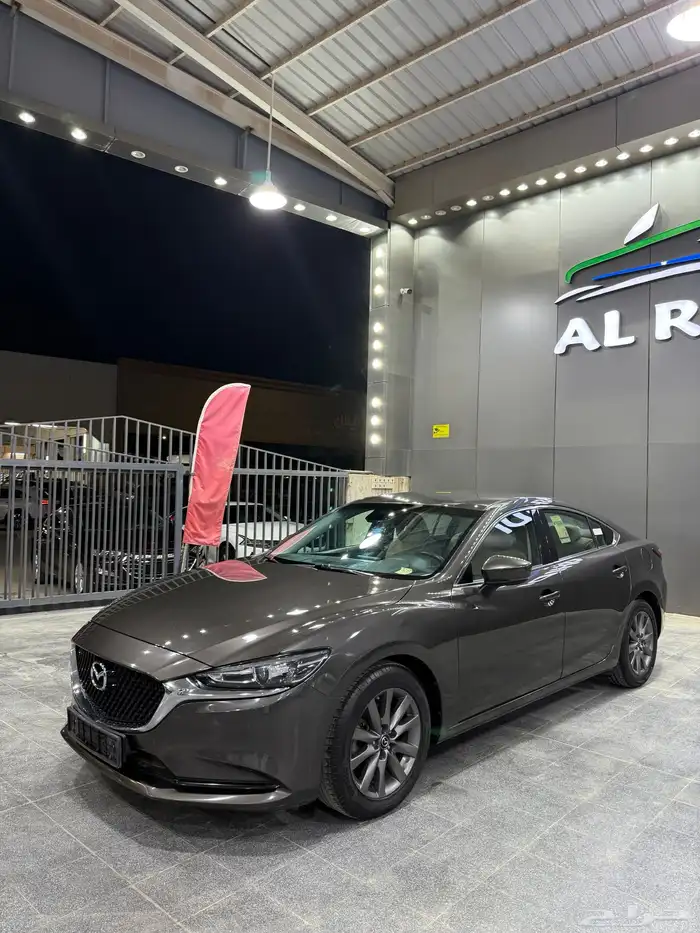 مازدا زوم 6 2022 بني معدني لدى معرض(عبيد الرشيدي) 11