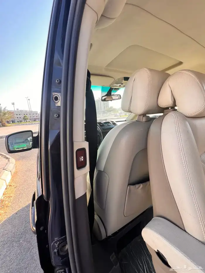 باص مرسيدس فان بنزين 2014 20