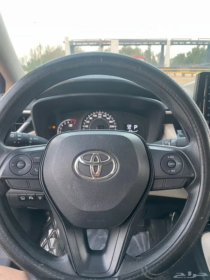 تويوتا كورولا فل كامل مصدوم 16