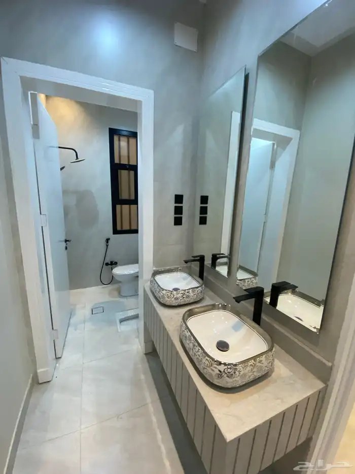 للبيع روف علوي مع ملحق تشطيب فاخرمساحة كبيرةحي الجوهر670الف 9