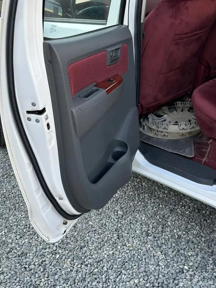 هايلوكس غمارتين بنزين مديل 2015 GLX مخزن 13