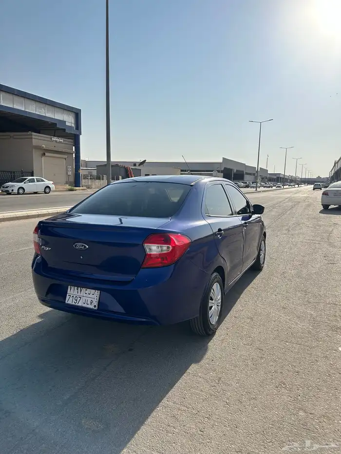 للبيع فيجو 2016 4