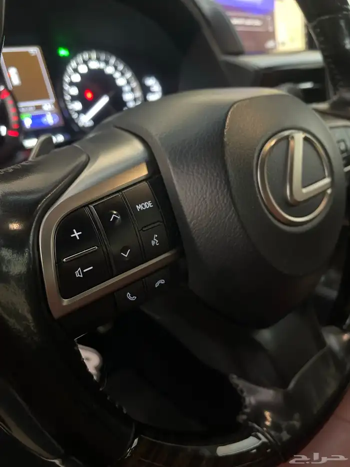 للبيع لكزس LX570s سعودي بودي بلد 32