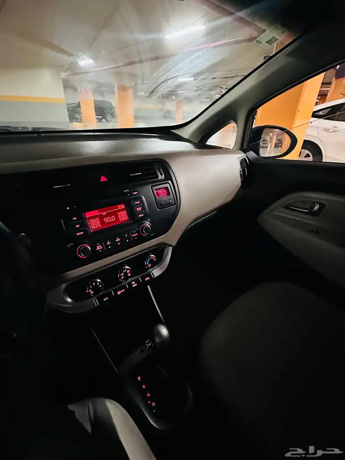 كيا ريو 2013 عداد 87 الف كم فقط 12