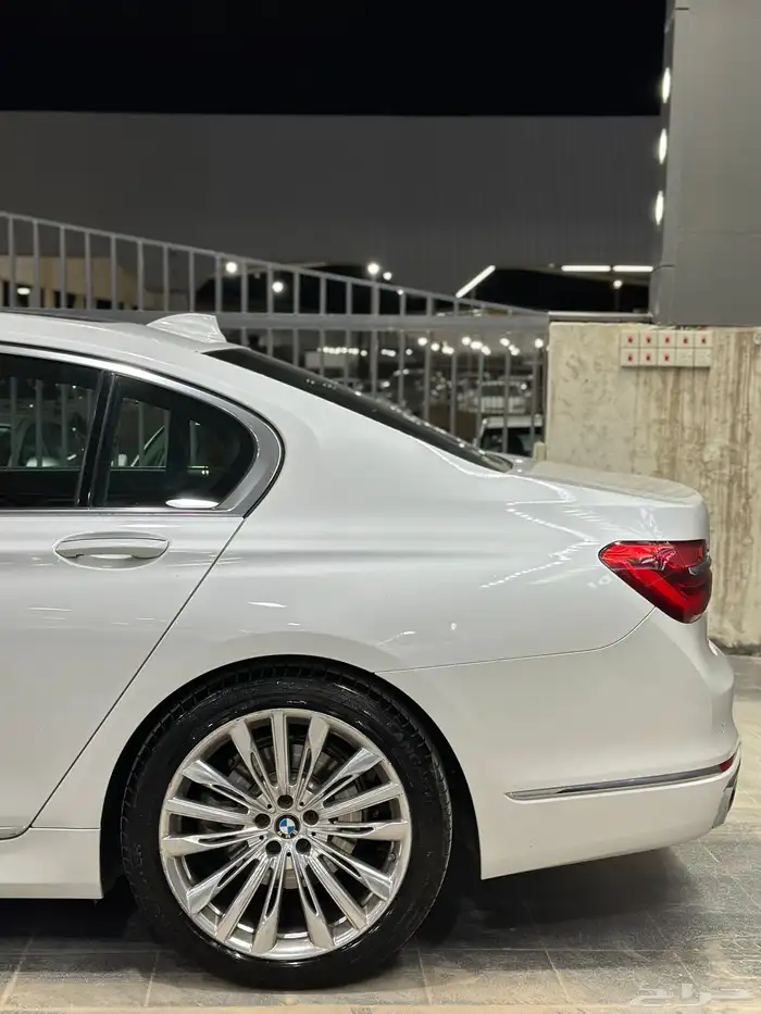 بي ام دبليو 2018 فل كامل li730 معرض(عبيد الرشيدي) 22