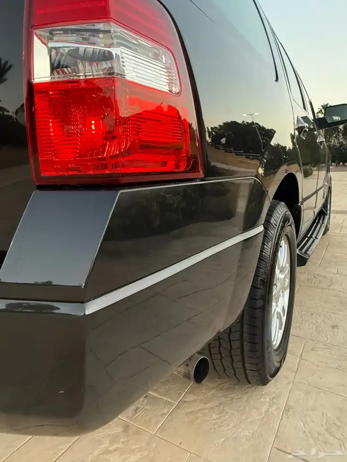 فورد اكسبديشن 2014 نظيف 12