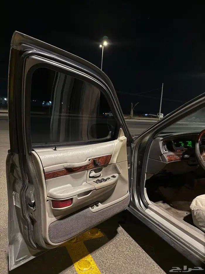 فورد قراند ماركيز 2002 7