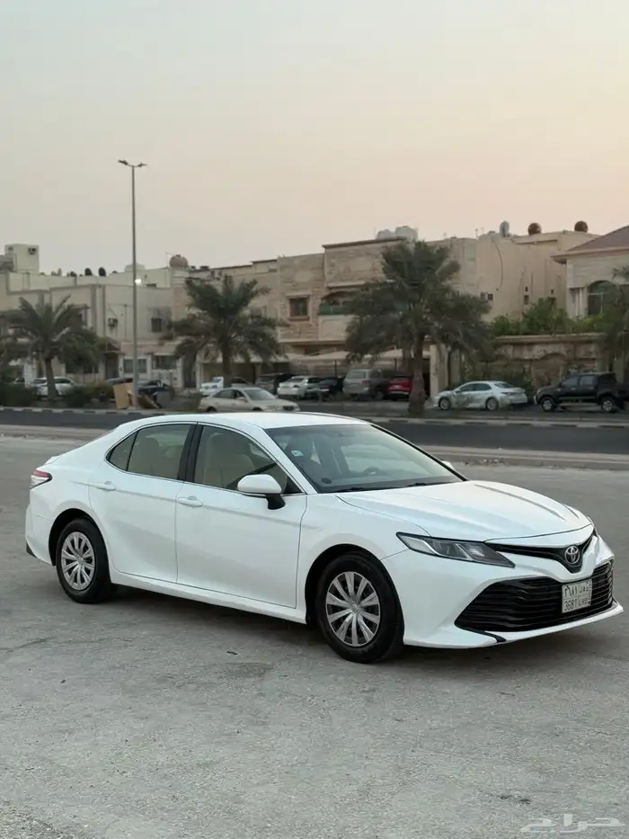 تويوتا كامري 2020 سعودي قمه بنصافه 7