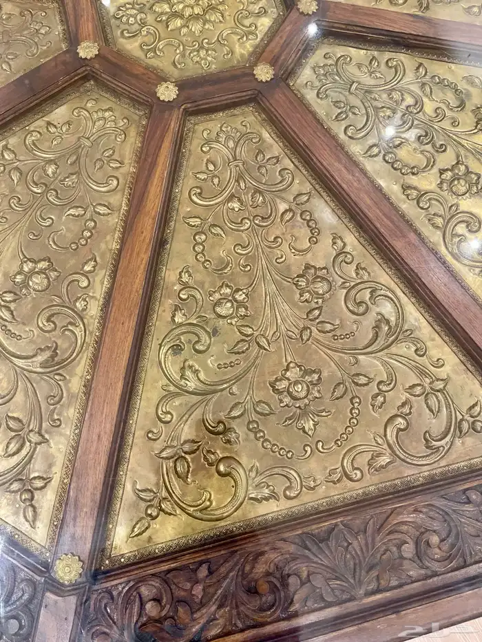 طاولة ضيافة كبيرة 3