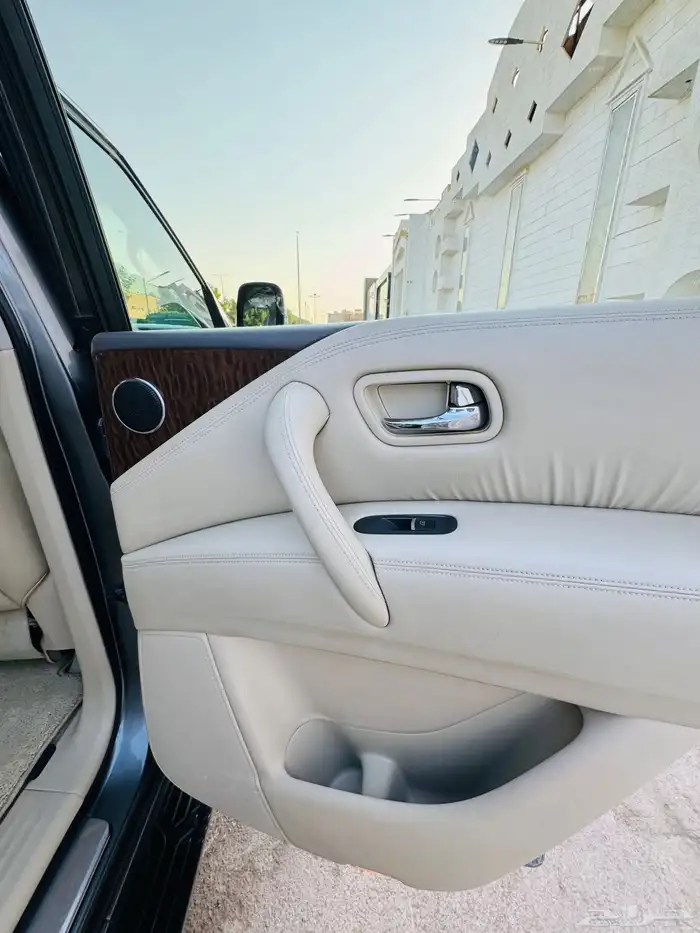 نيسان باترول بلاتينيوم فل كامل 9