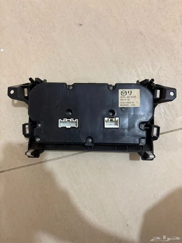 للبيع قطع غيار مازدا 3 2012 1