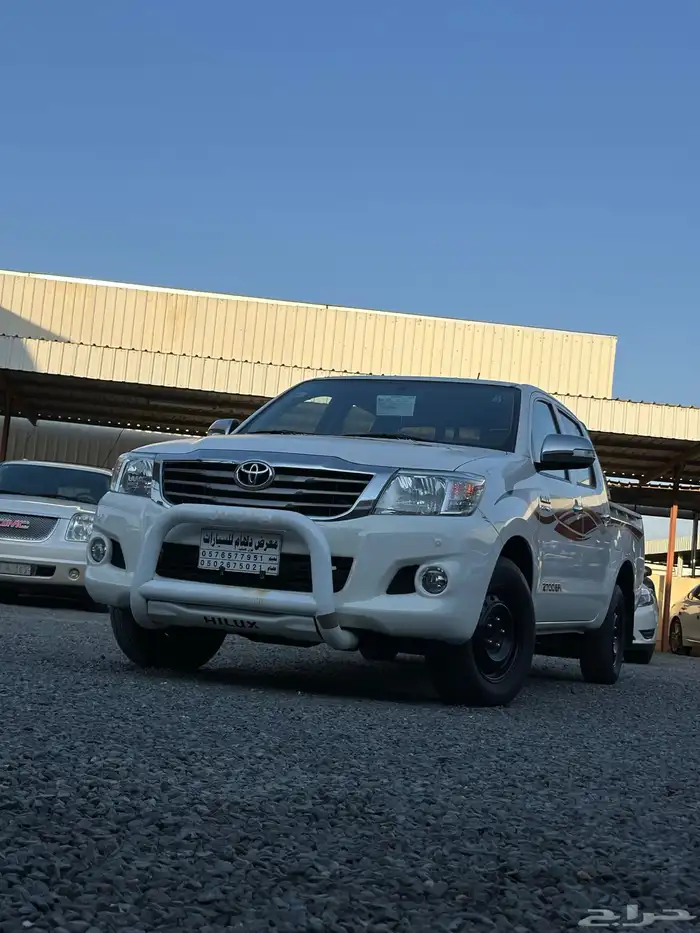 هايلوكس غمارتين بنزين مديل 2015 GLX مخزن 2