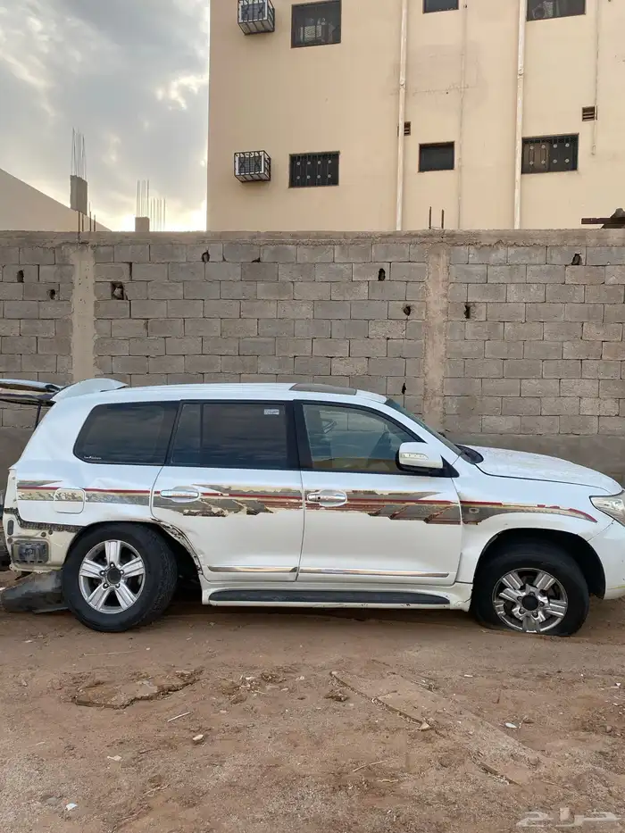 لاندكروزر للبيع فوضعه الحالي 0