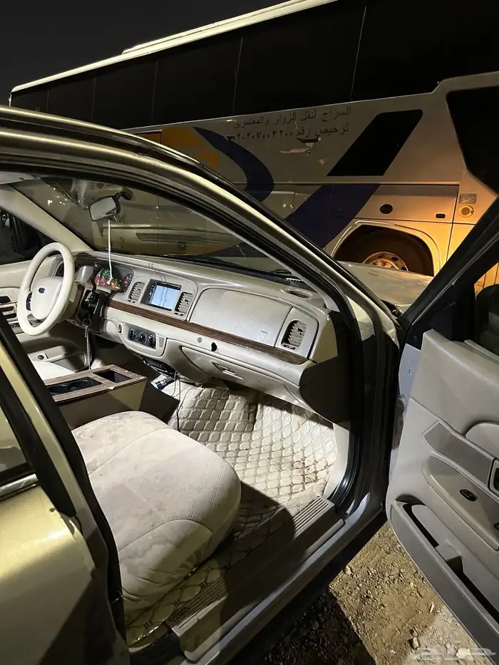 للبيع فورد فكتوريا 3