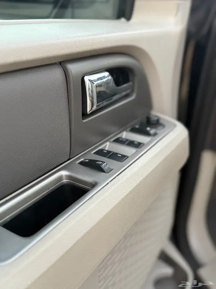 فورد اكسبديشن 2014 نظيف 22