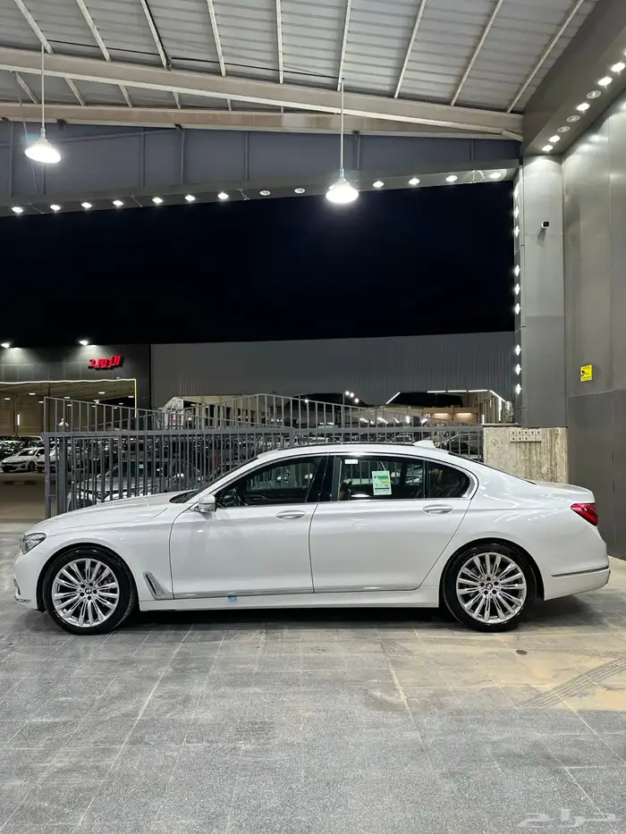 بي ام دبليو 2018 فل كامل li730 معرض(عبيد الرشيدي) 15