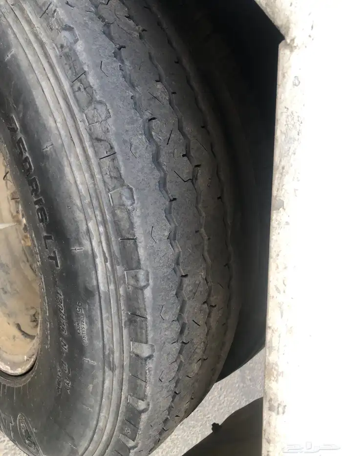 ايسيزو قلاب 3طن 23