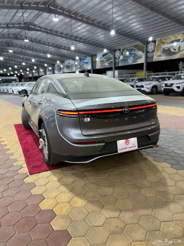 تويوتا   كروان برستيج هايبرد 2026 جديد سعودي 146.600شامل 4