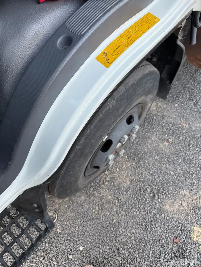 ايسوزو دينا سوبر جامبو مخزنه 2012 للبيع 29