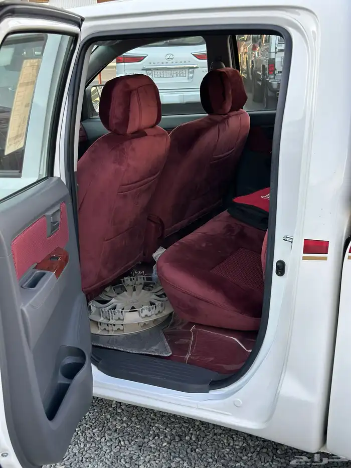 هايلوكس غمارتين بنزين مديل 2015 GLX مخزن 10