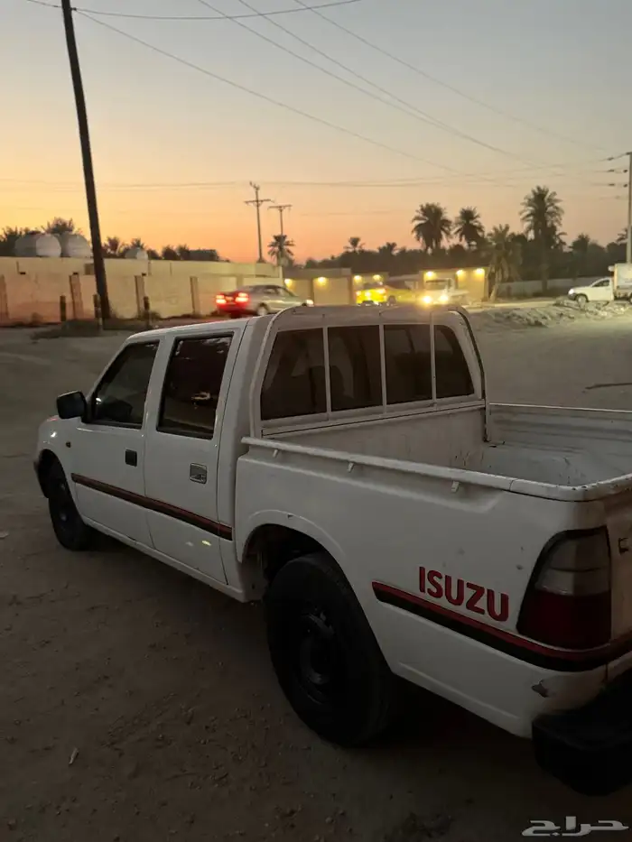 للبيع مستعجل ايسوزو ديزل 2002 غمارتين 6