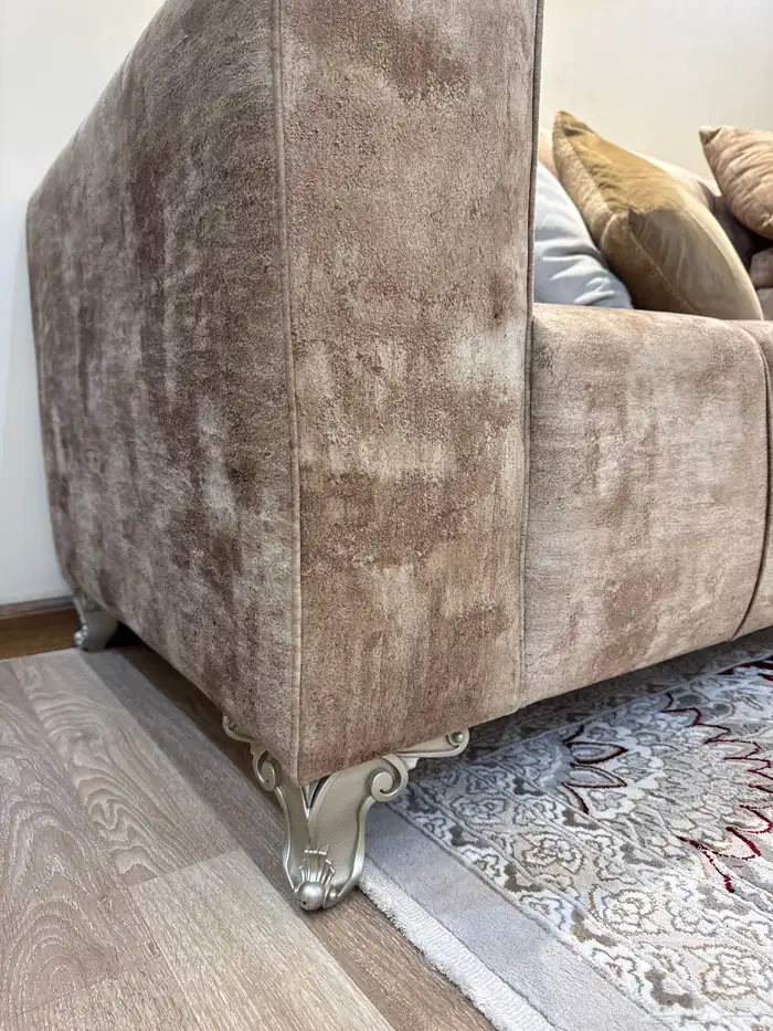 كنب للبيع ابها قابل للمفاوضة بالسعز 2