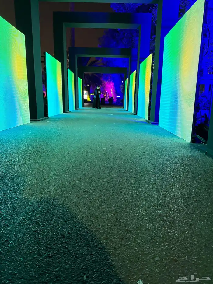 تأجير شاشات عملاقه 43