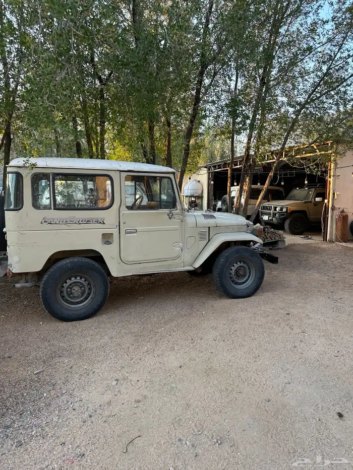 جيب ربع مصندق FJ40 موديل 1983 3
