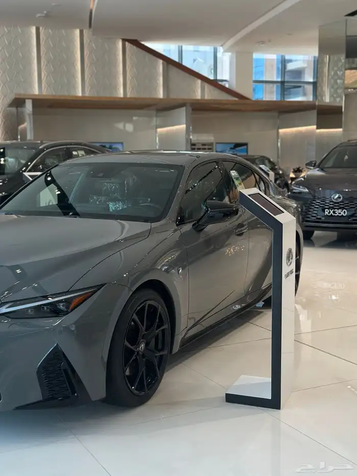 لكزس IS F بلاك ادشن 2025 15