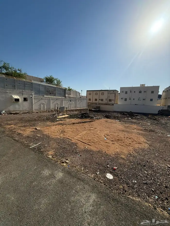 للبيع ارض في حي الربوة (الزهرة) م580 ثلاث واجهات 3