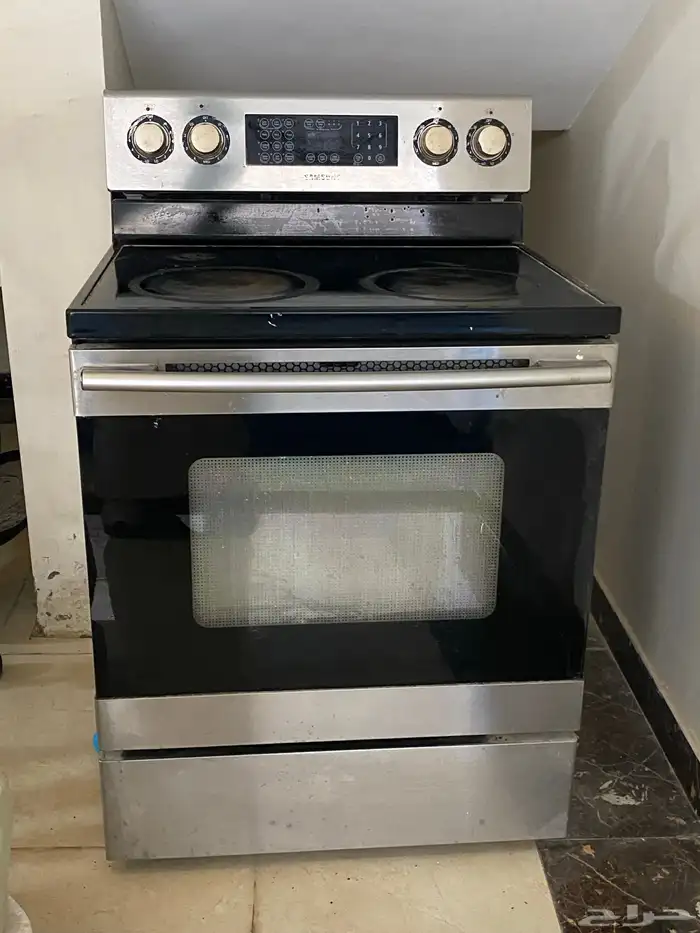 فرن سامسونج شبه جديد استخدم 4 شهور وتم تخزينه 1