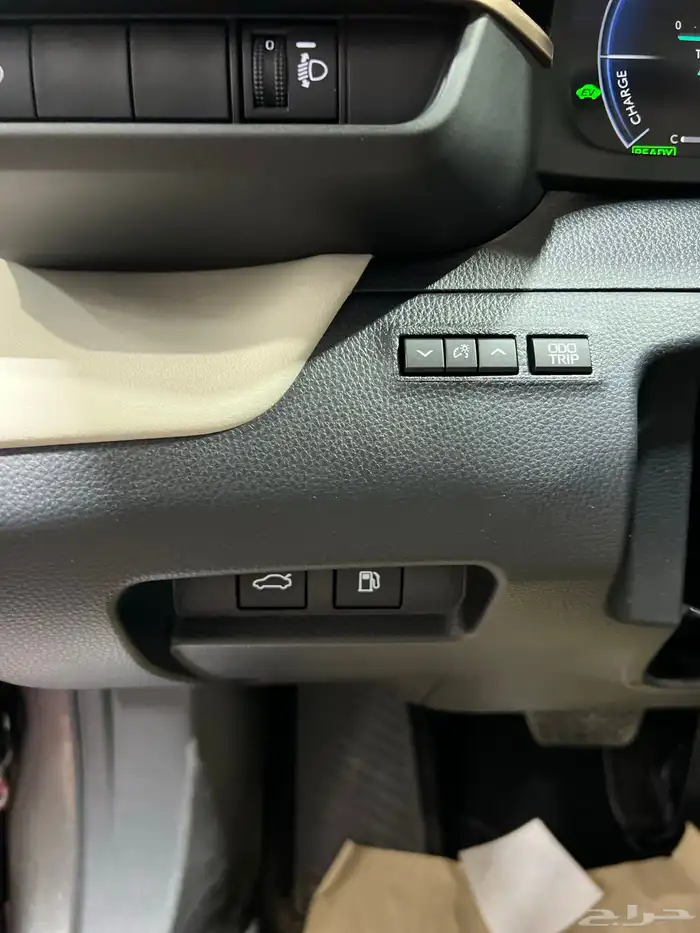 تويوتا   كروان برستيج هايبرد 2026 جديد سعودي 146.600شامل 7