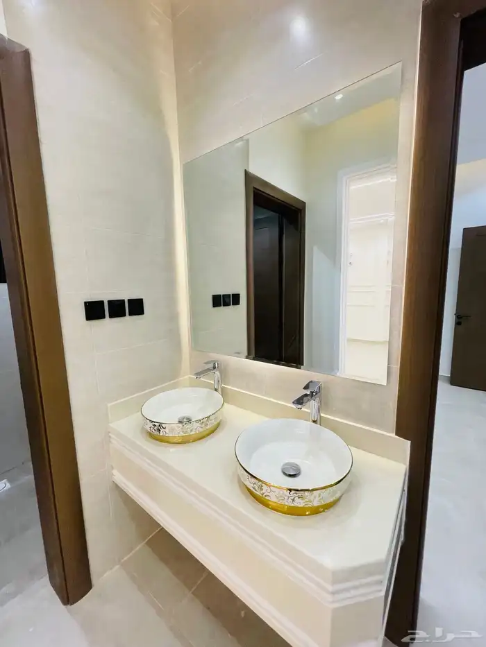 للبيع شقق علوي مع سطح خاص بحي الضيافة بسعر 520 ألف فقط 11