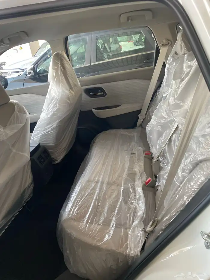 نيسان اكس تريل 5 مقاعد ستاندر 2025 5