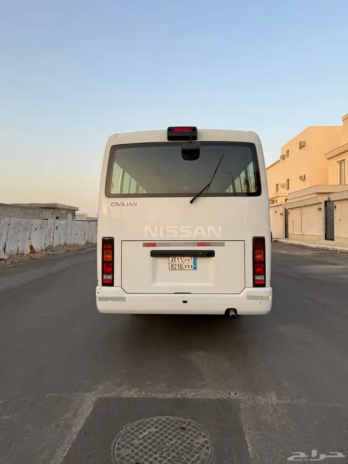 باص نيسان 30 راكب موديل 2015 4